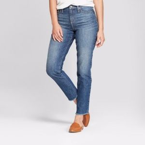 NWT Women's High-Rise Straight Leg Jeans